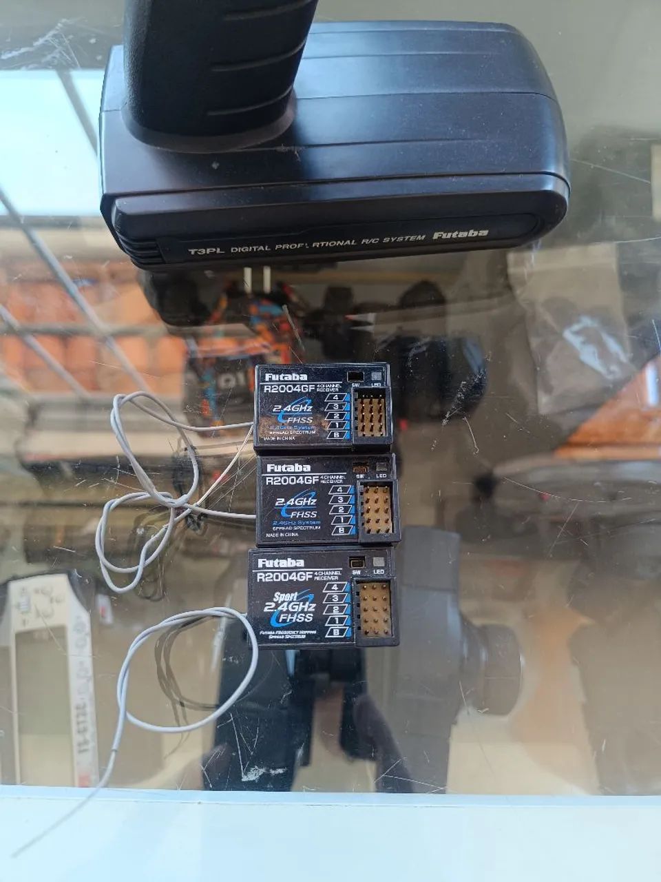 Rádio Futaba 3PL + 3 Receptores com defeito Automodelo  - Foto 3