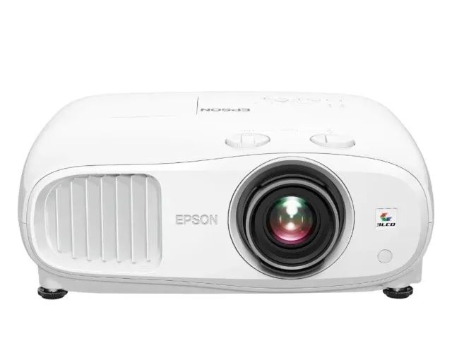 Projetor Epson 3710 com incríveis 3000 lumens de brilho