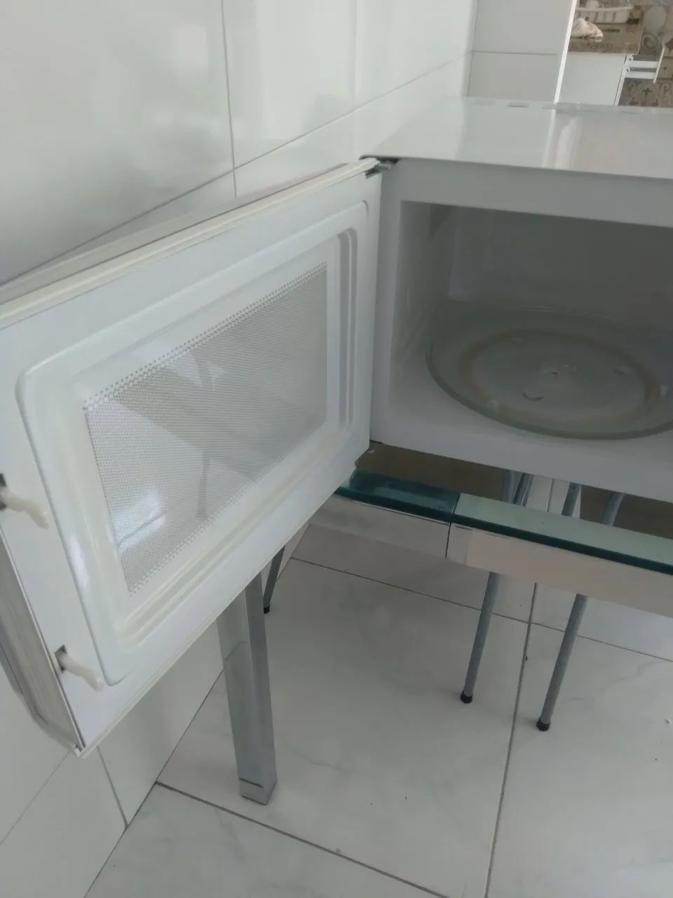Microondas Eletrolux 31litros - Foto 2