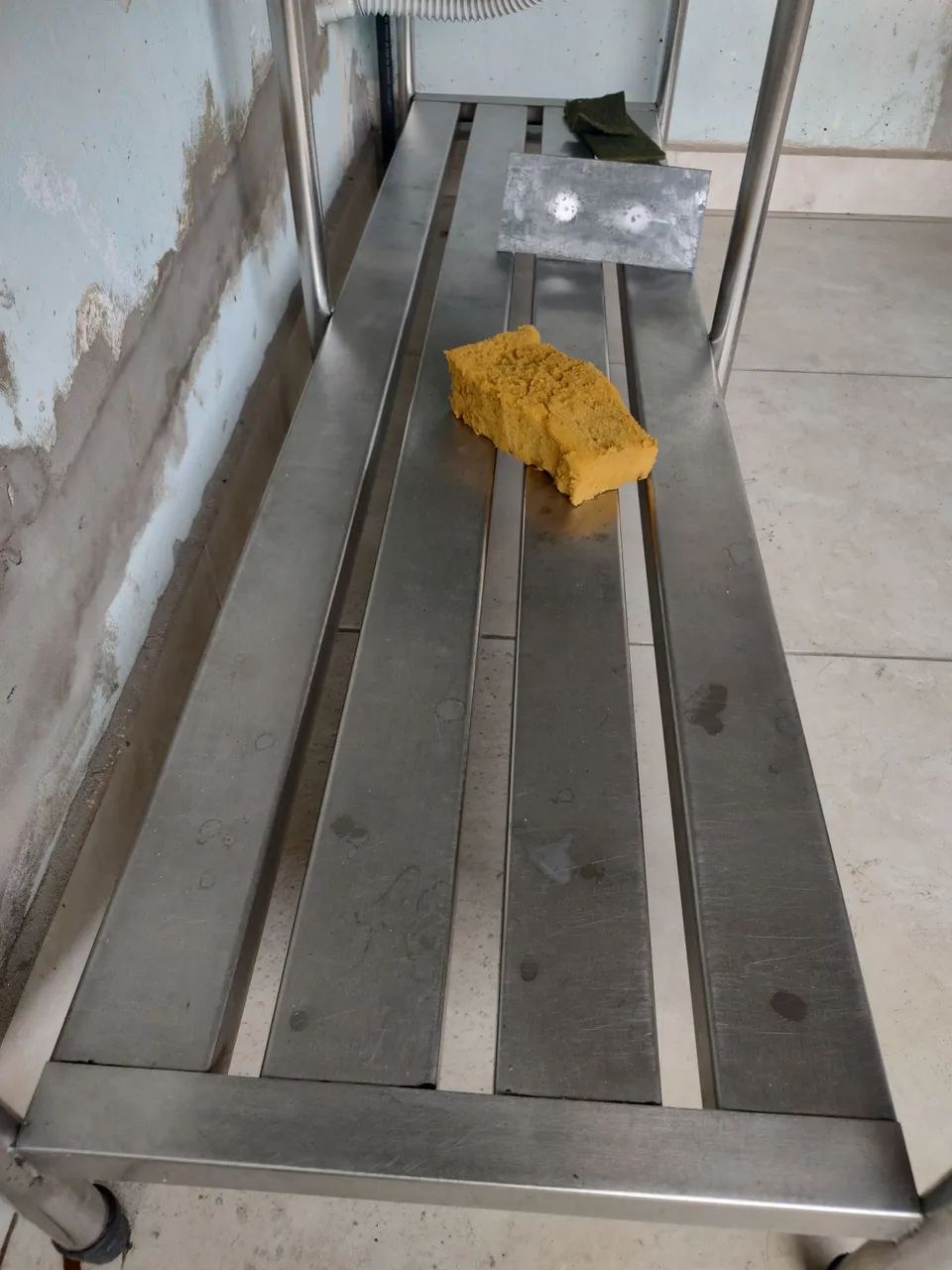 Mesa com Pia Industrial Inox - Foto 2