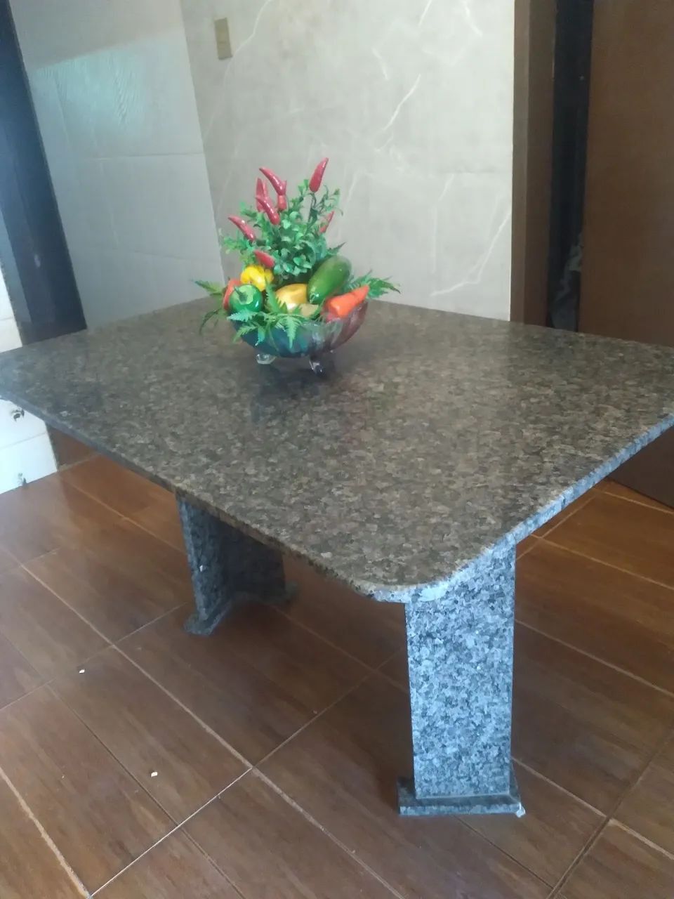 Mesa Granito 