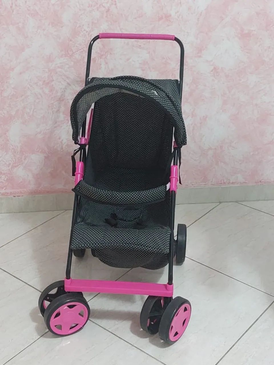 Carrinho de boneca 