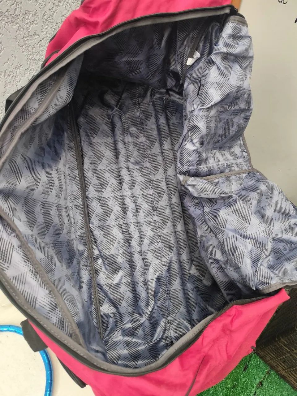 Vendo mala de viagem enorme  - Foto 4