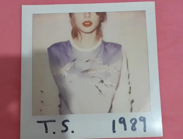 Cd Taylor Swift Lover Deluxe Album Version 4 - CDs, DVDs etc