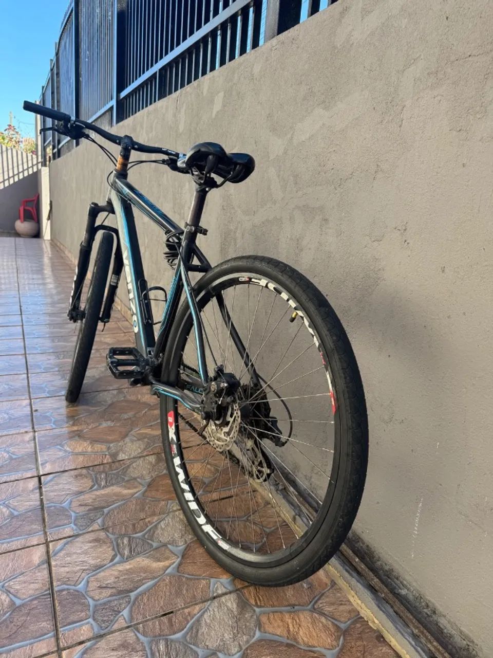 Bicicleta ARO 29 - 21 Marchas - Foto 4