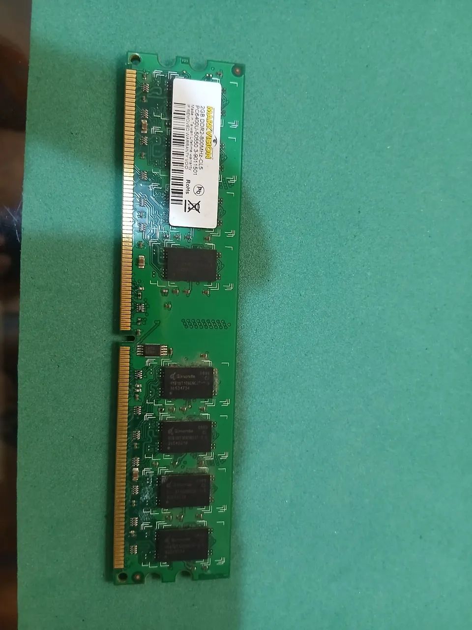 Memória DDR2 - 800MHZ funcionando perfeitamente. 