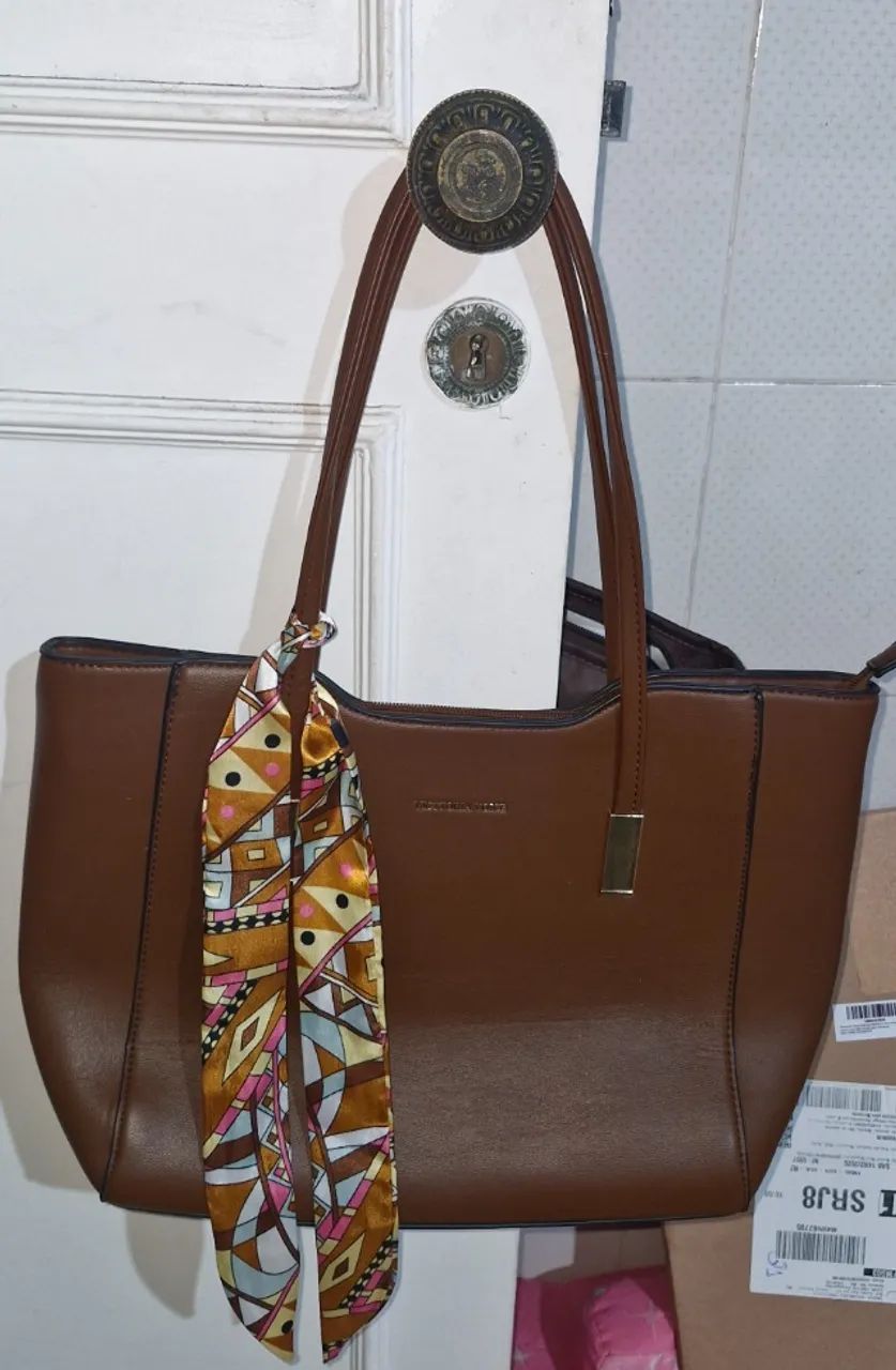 Bolsa nova marrom de couro sintetico LINDA