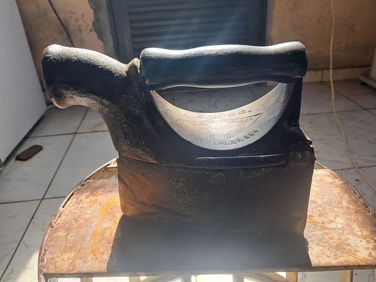 Ferro de passar antigo  - Foto 2