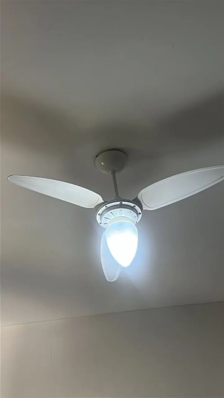 Ventilador de teto branco - Foto 2