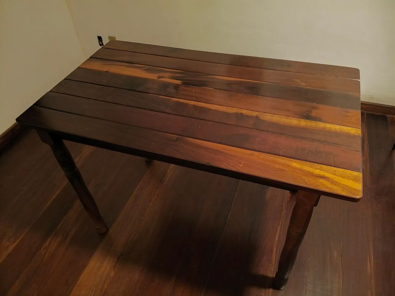 MESA COM MADEIRA JACARANDÁ MACIÇA RETRÔ! - Foto 4
