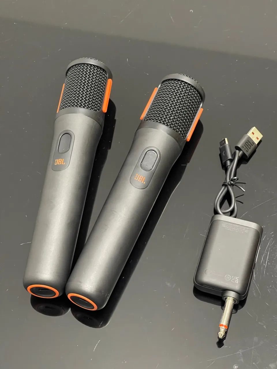 2 Microfones Sem Fio JBL, Par com Receptor - Preto - Foto 4