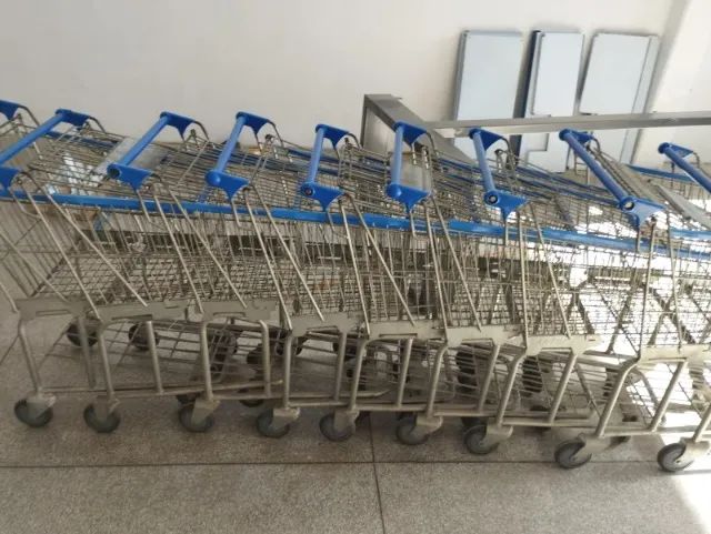 Carrinhos de Supermercado e Gondolas  - Foto 2