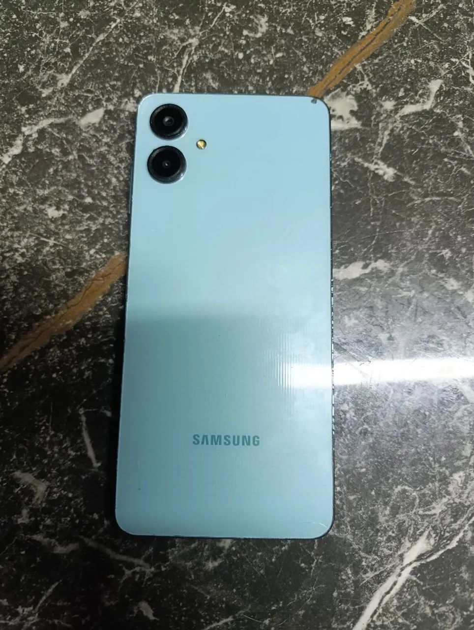 Vende-se Galaxy A06 usado - Foto 2