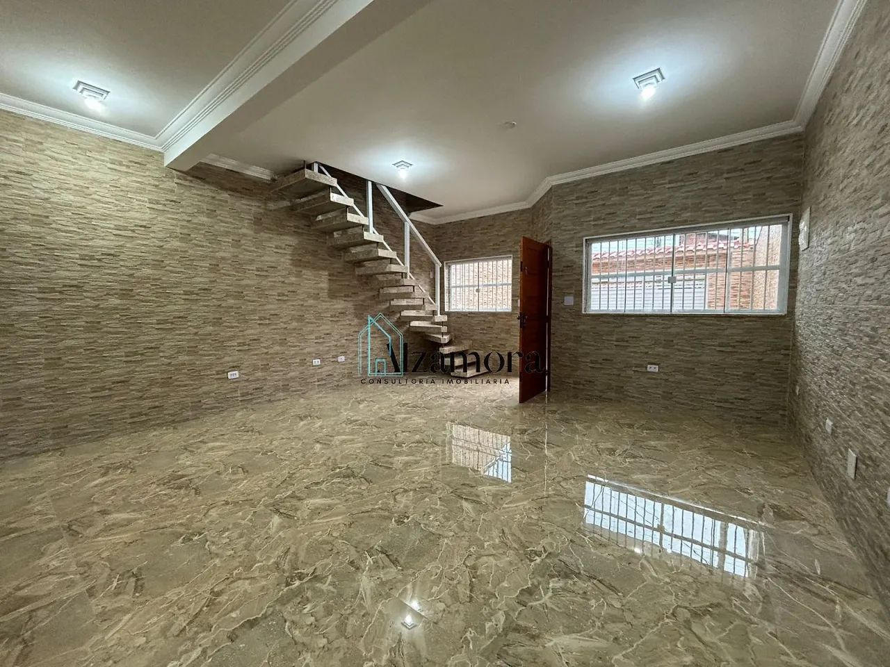 Casa Sobrado com 4 Quartos