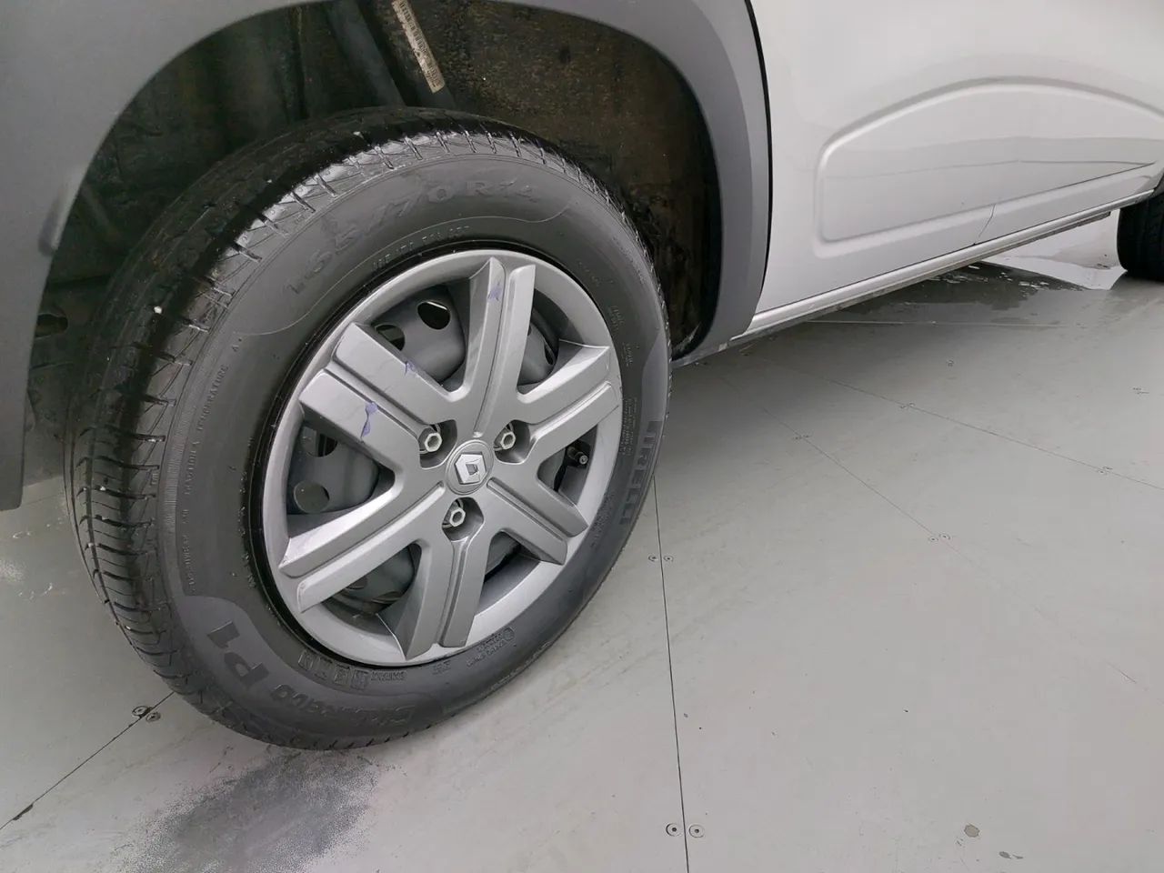Renault Kwid 1.0 Zen, foto 14 de 18