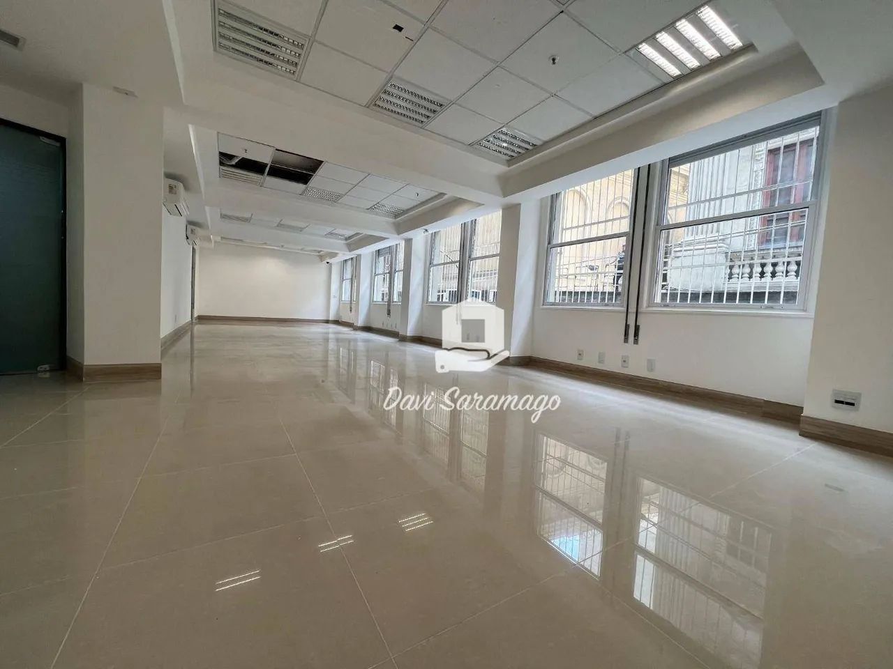 conjunto comercial de 125m² com mega salão no Centro do RJ! - Foto 2
