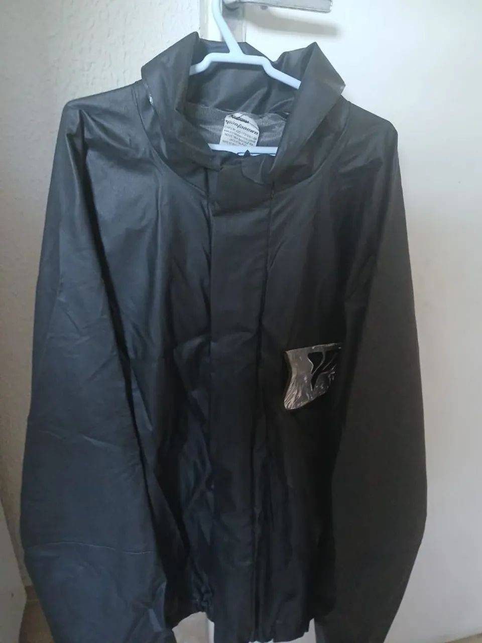 Vendo uma capa de chuva pra motoqueiro semi nova 