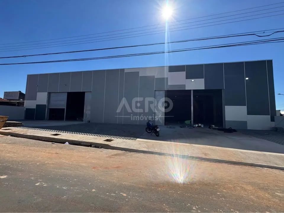 Barracão Novo com 660 m2 - Foto 2
