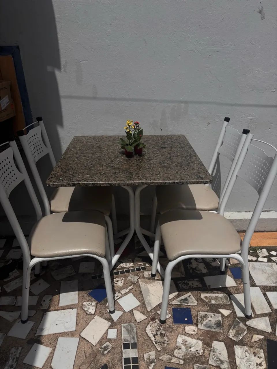 Mesa 4 cadeiras 