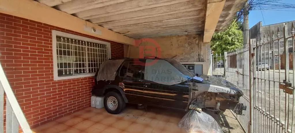 Imóvel com 3 casas e 2 vagas de garagem - Jd. Popular - Foto 3