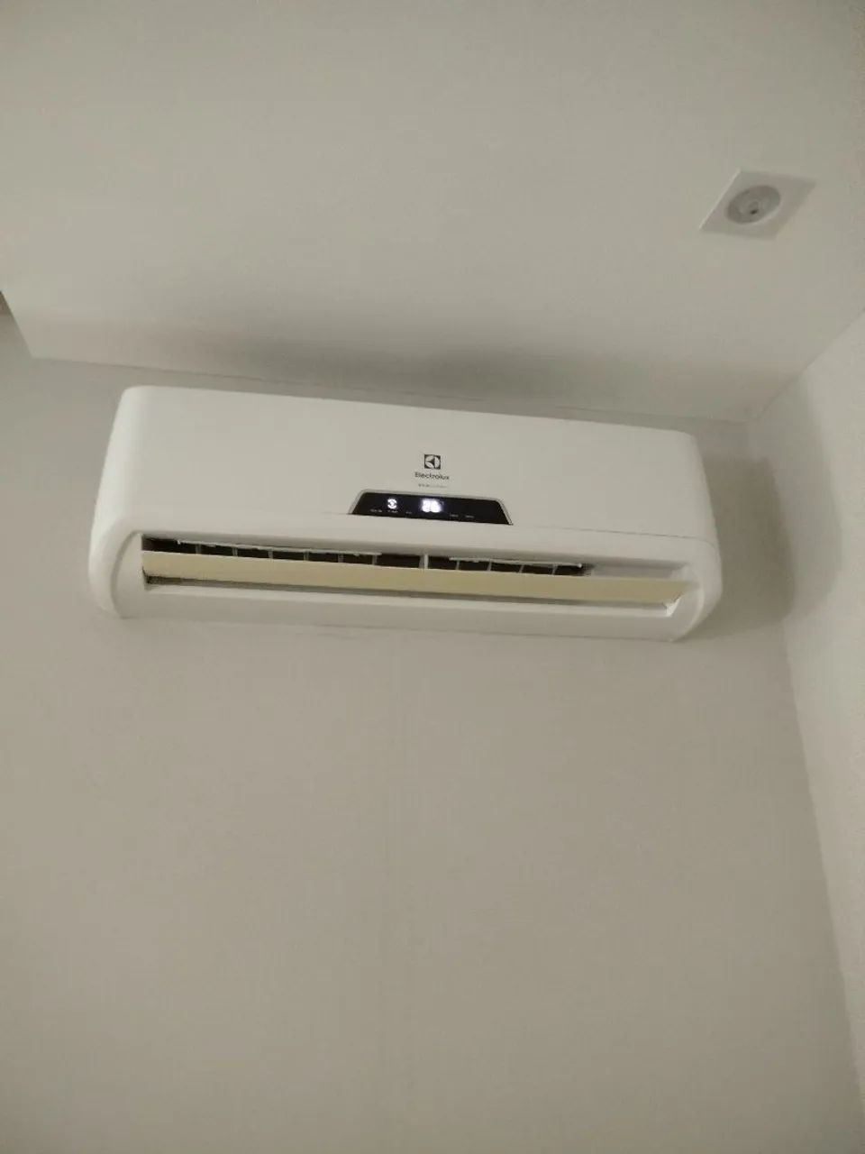 Ar condicionado Electrolux 9000 BTUs 220 volts - Foto 3