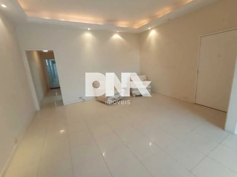 Apartamento : / Residencial / Copacabana