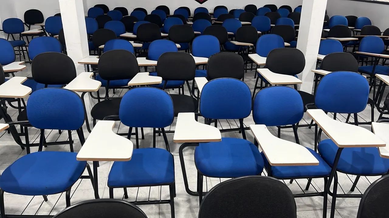 CADEIRAS DE ESTUDANTE - 60