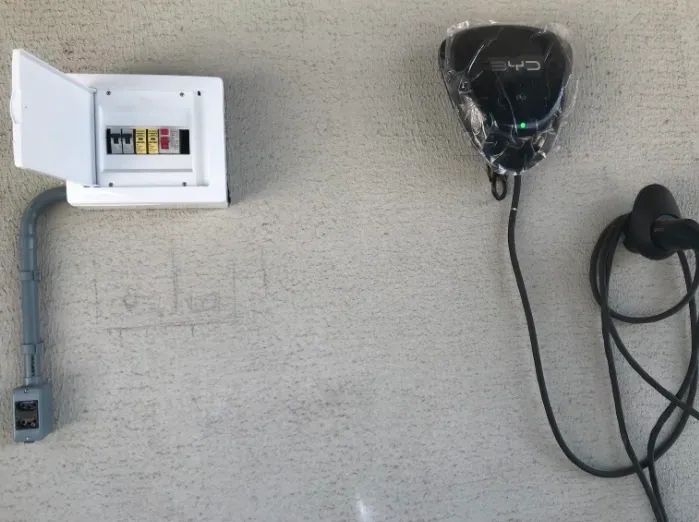 Eletricista predial e bombeiro  - Foto 4