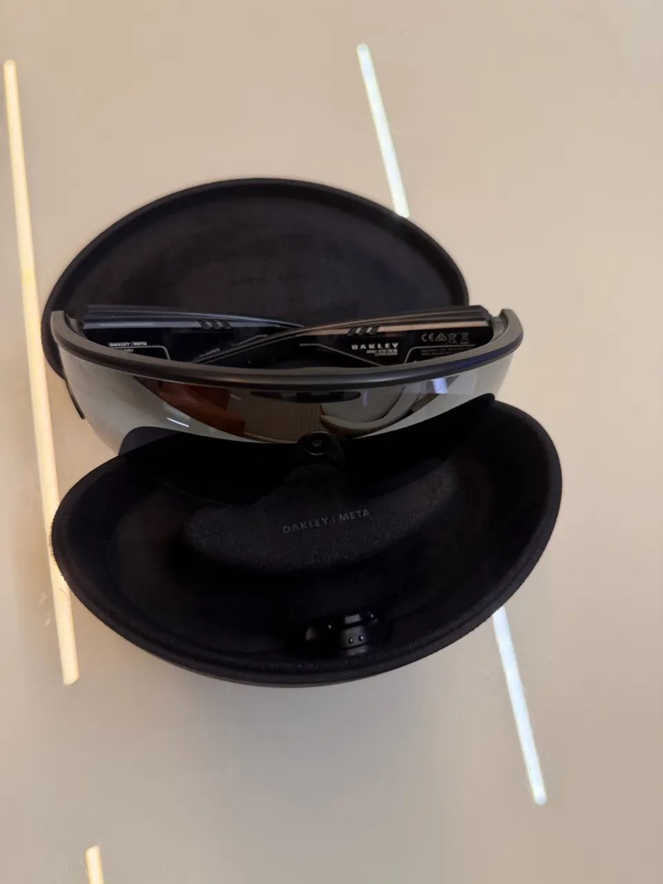 Oakley Meta Vanguard 