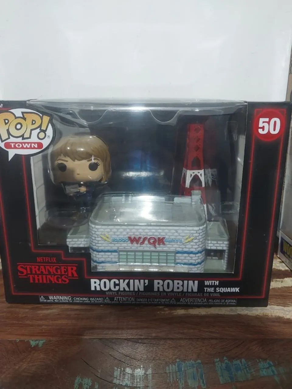 Funko Pop Stranger Things Rockin Robin With The Squawk 50 - Foto 2