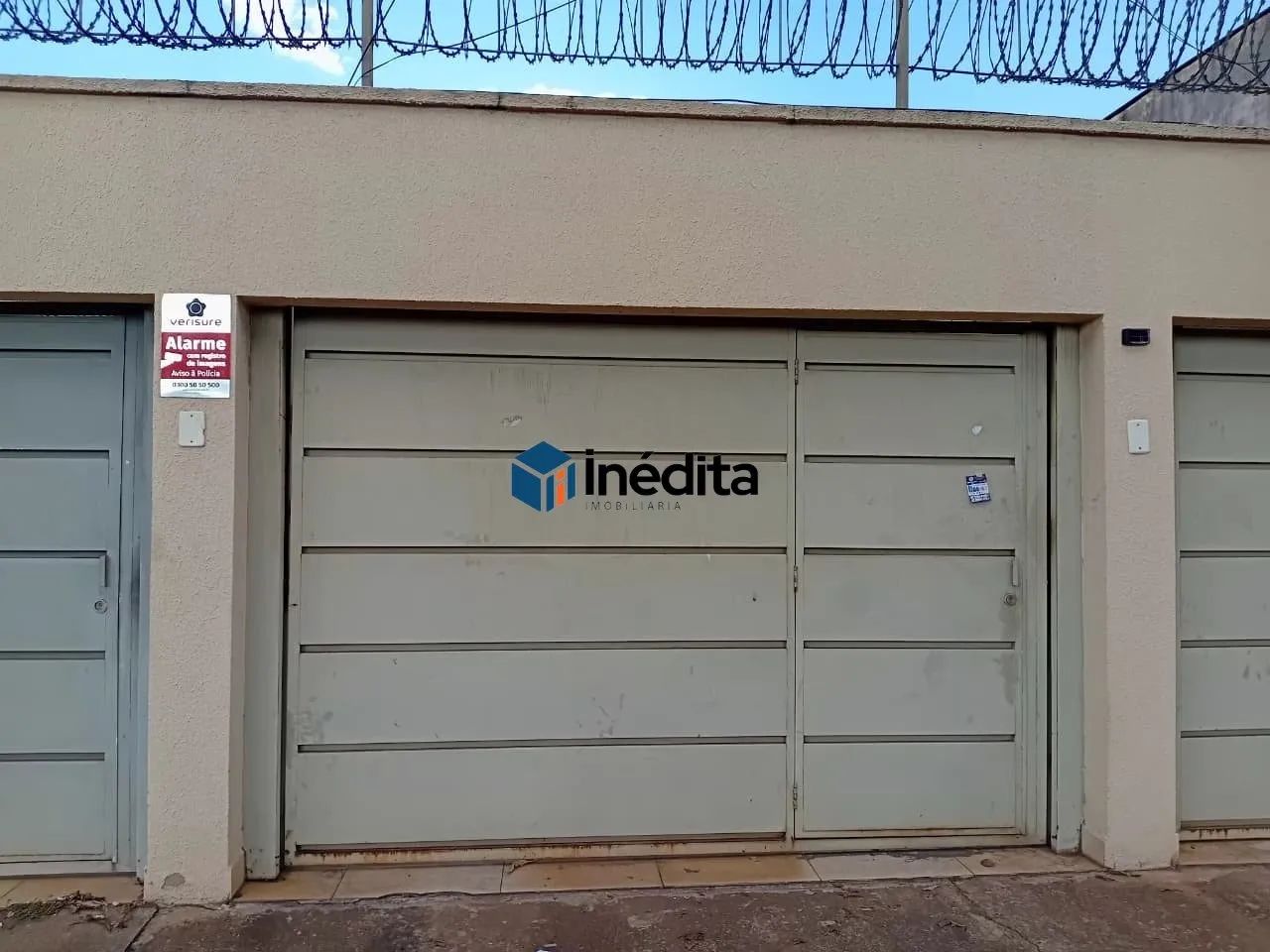 Sobrado com Suíte, Garagem Coberta e Excelente Iluminação - R$ 2.000 - Foto 2