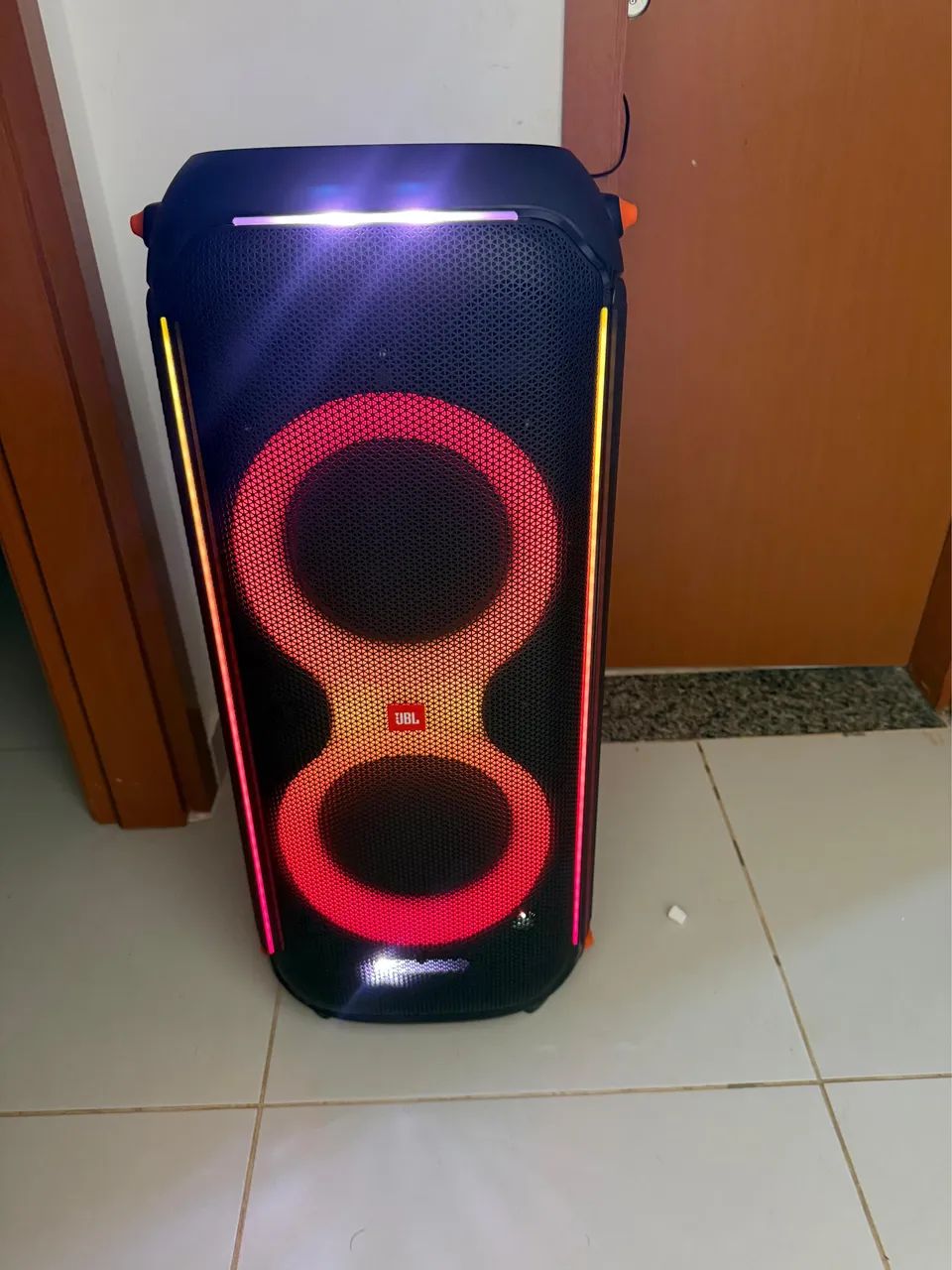 Jbl party box 710
