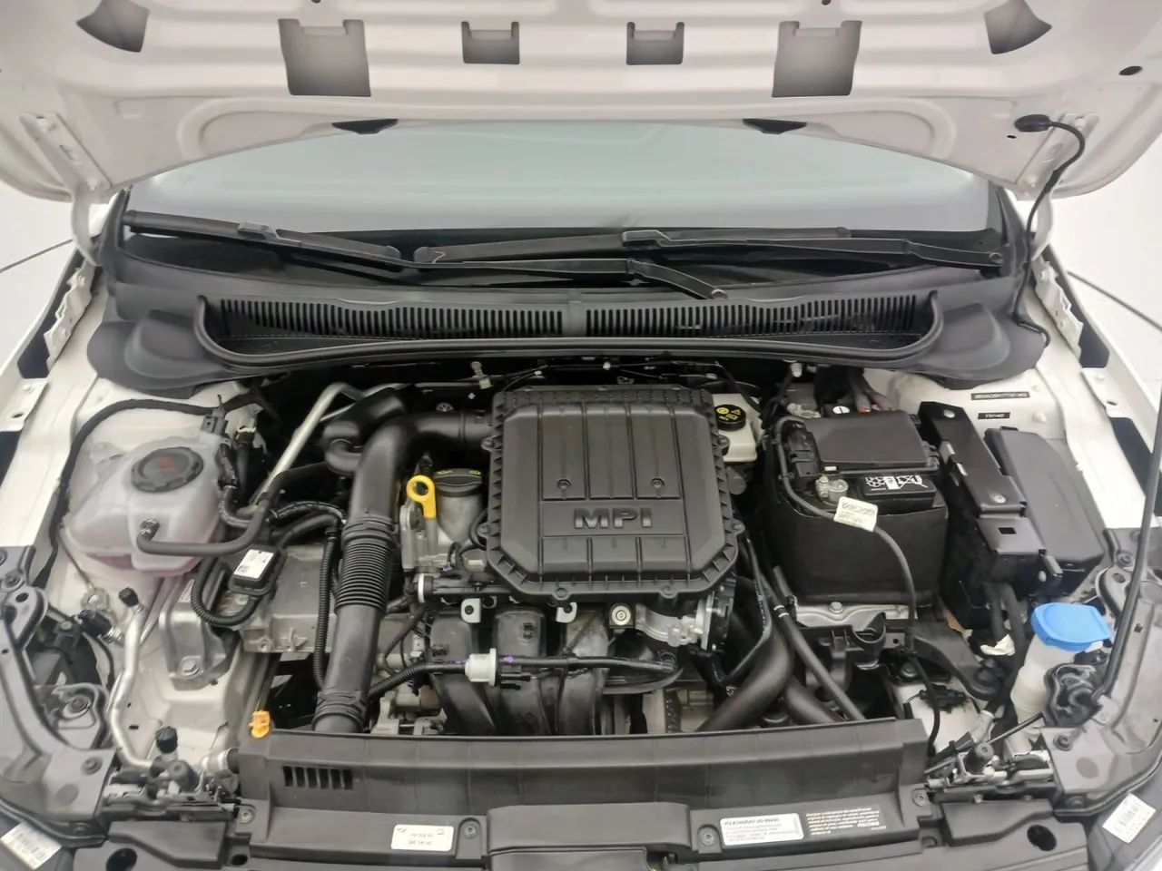 Volkswagen Polo Track 1.0 Flex 12V 5p, foto 10 de 18