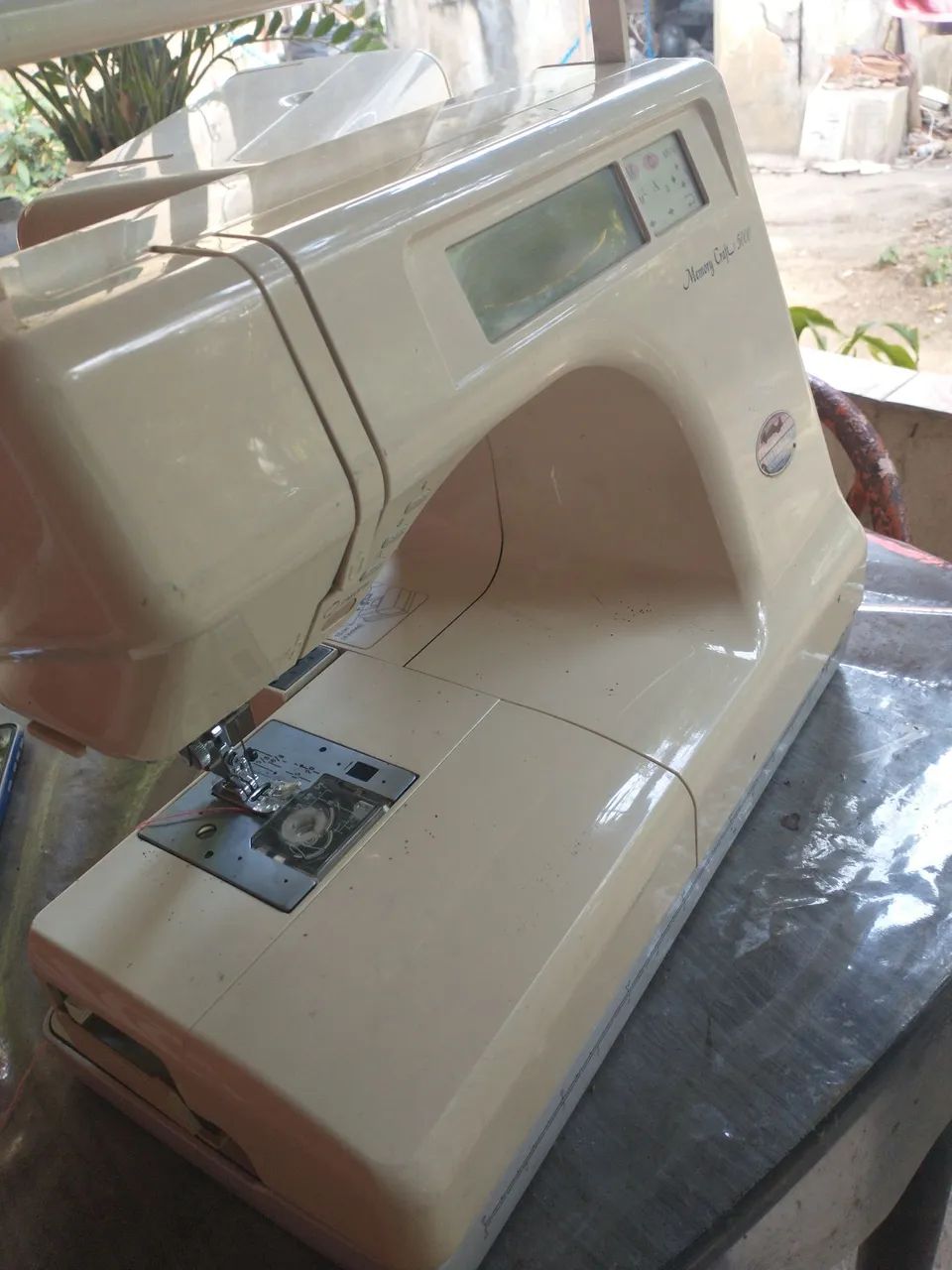  Máquina de bordar Janome Memory Craft 5000 - Foto 2