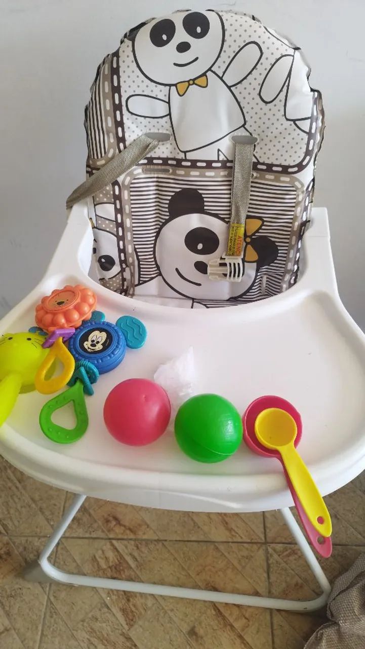 Cadeira de alimentação infantil 