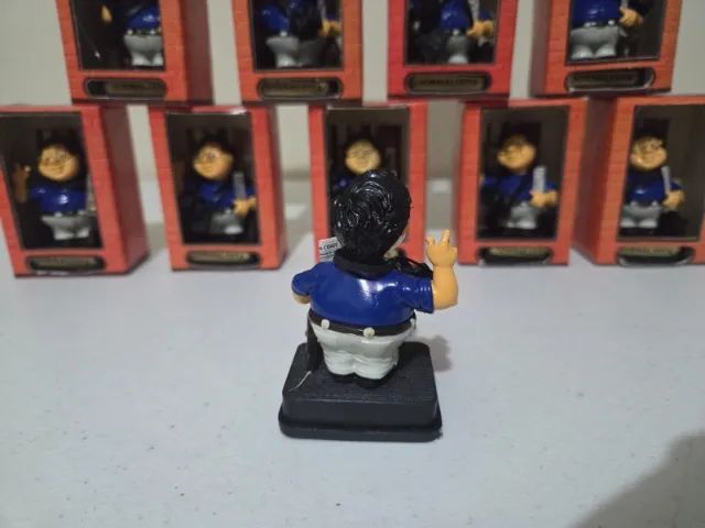 Lote Boneco Jornalista Resina 8cm - Foto 3