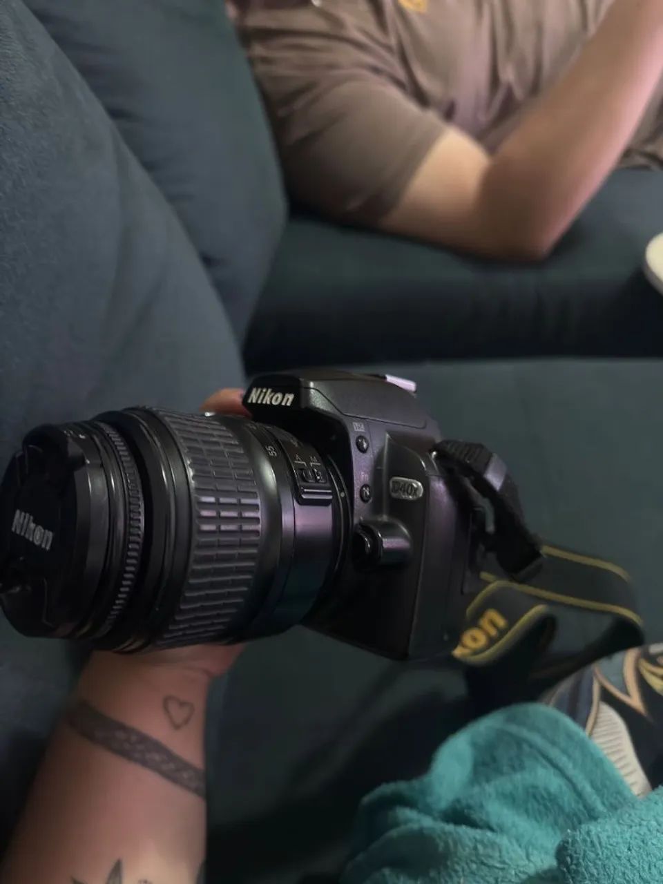 Nikon D40X + lente + carregador + case!