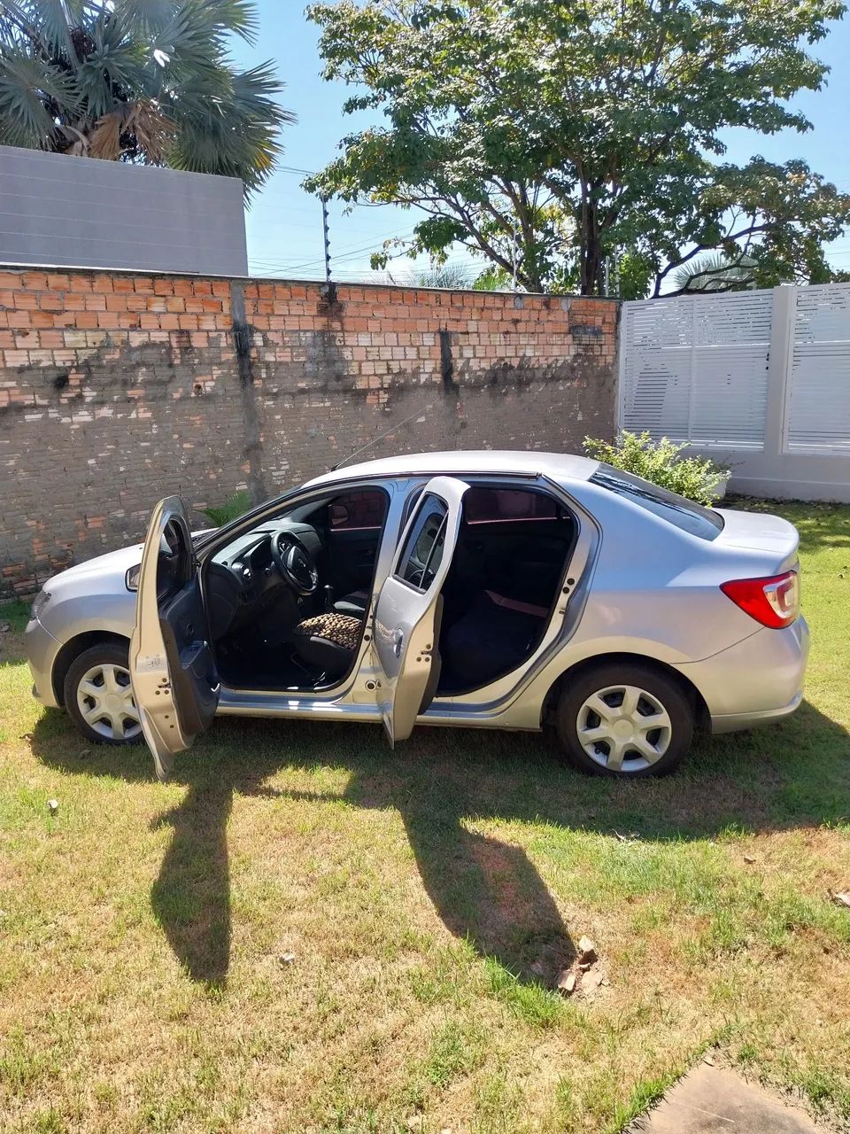 Renault Logan Authentique Hi-flex 1.0 16V 4P 2016