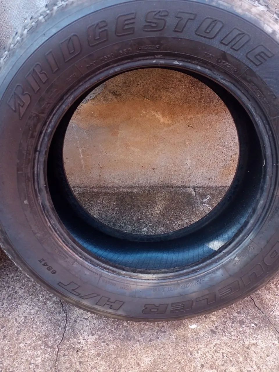 Vendo 4 pneus menos de meia vida aro 18  - Foto 5