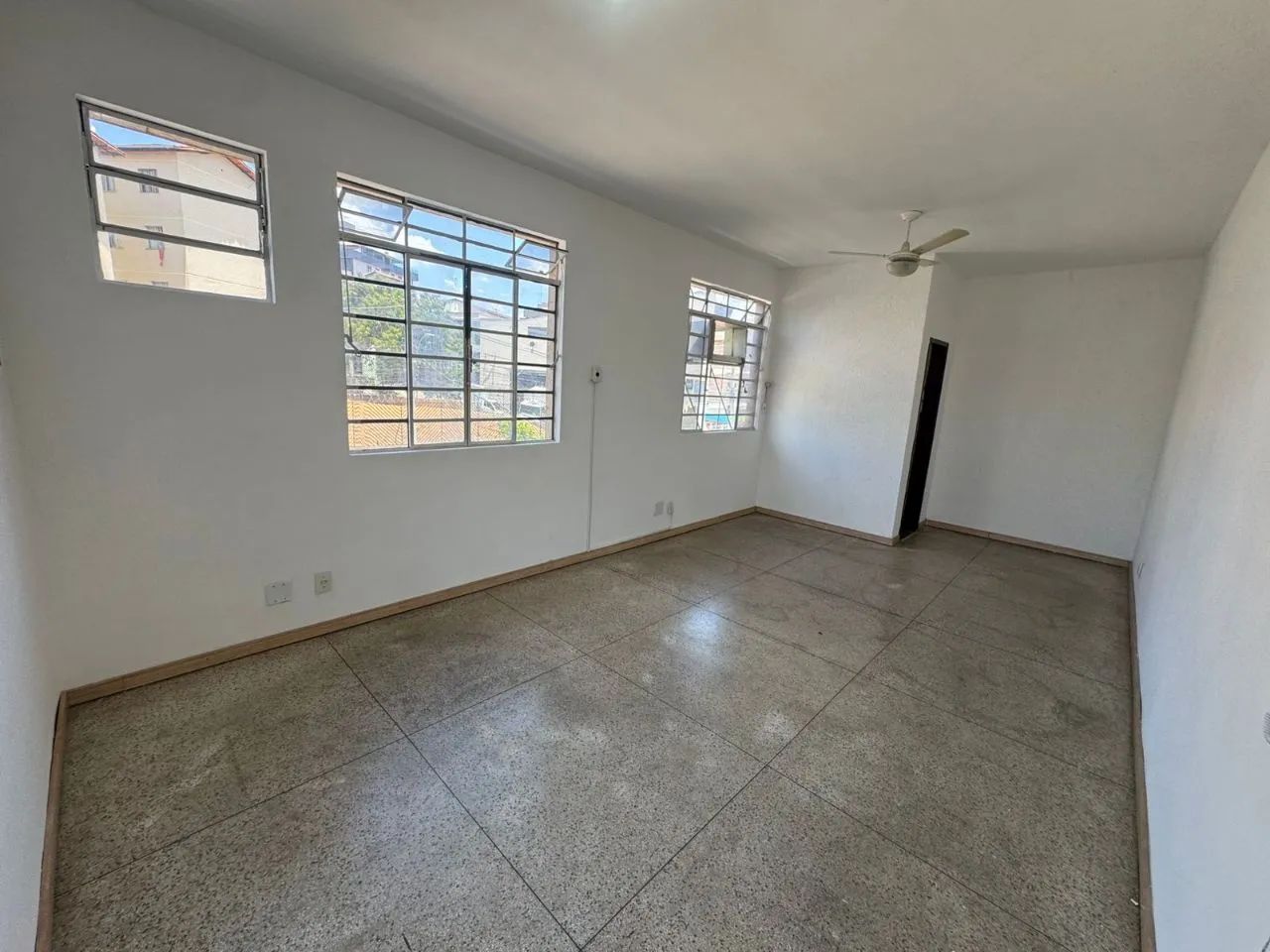 Sala para Alugar | 22m² | Banheiro Próprio | Energia Individual - Foto 2