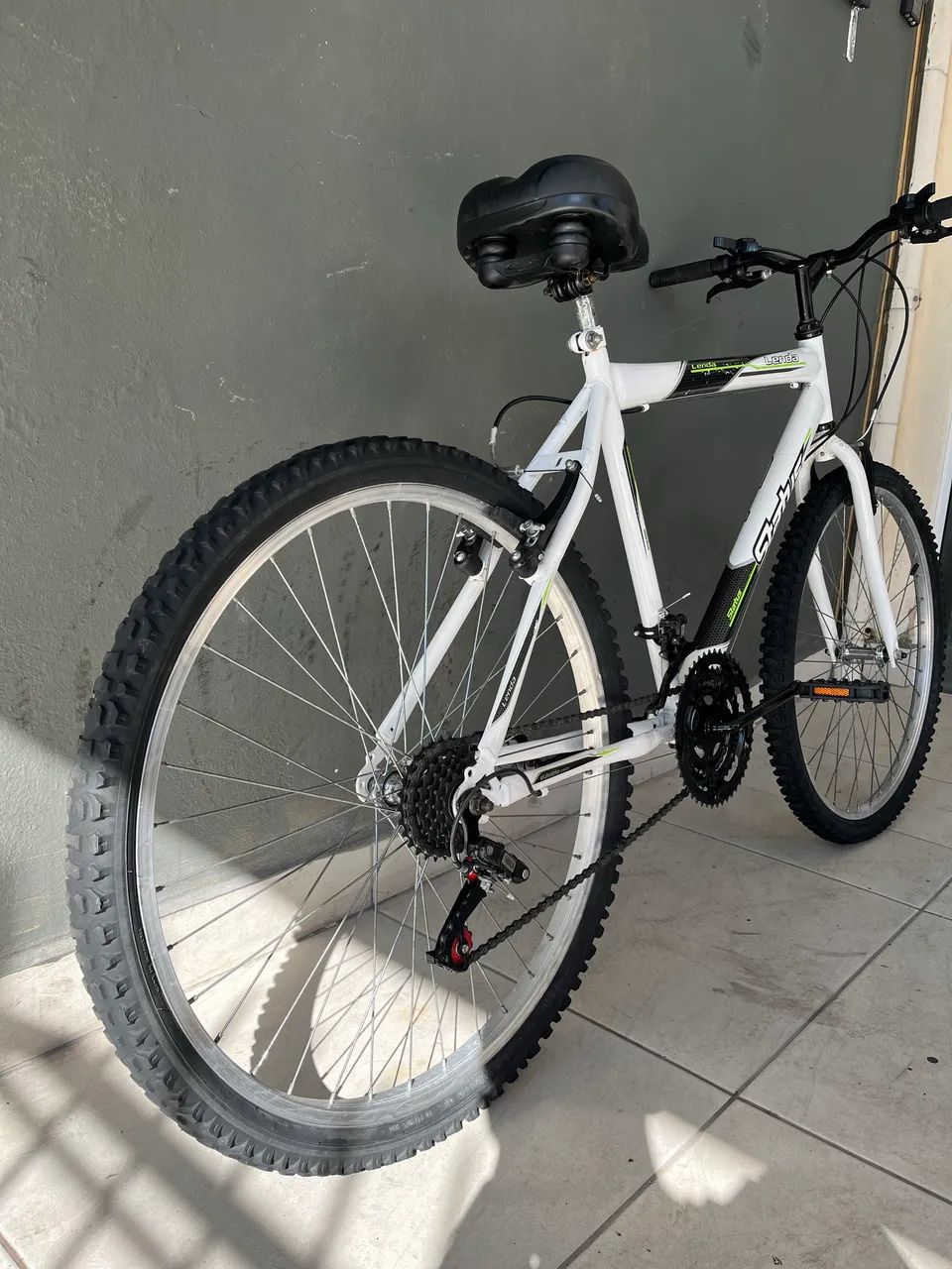 Vendo Bicicleta Aro 26 Semi Nova!! - Foto 2