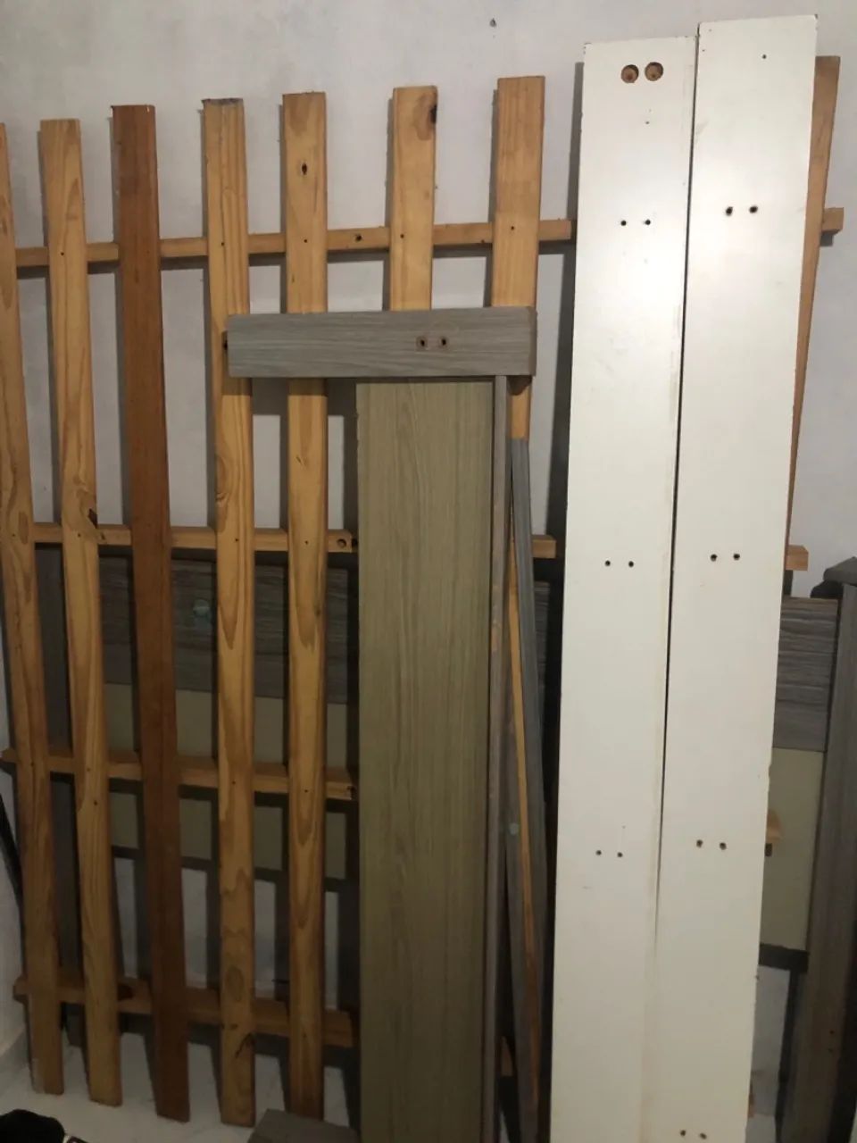 VENDO CAMA DE CASAL NOVA DE MADEIRA 