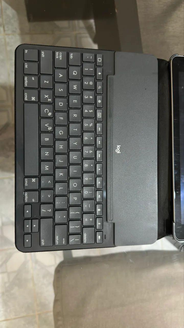 iPad + teclado Logitech - Foto 3