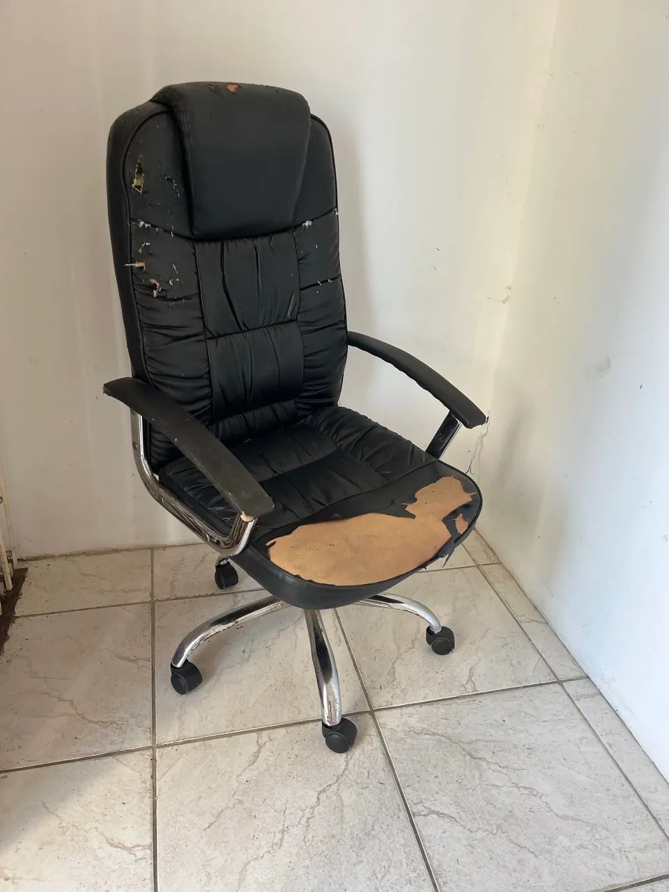 Cadeira para doação  - Foto 2