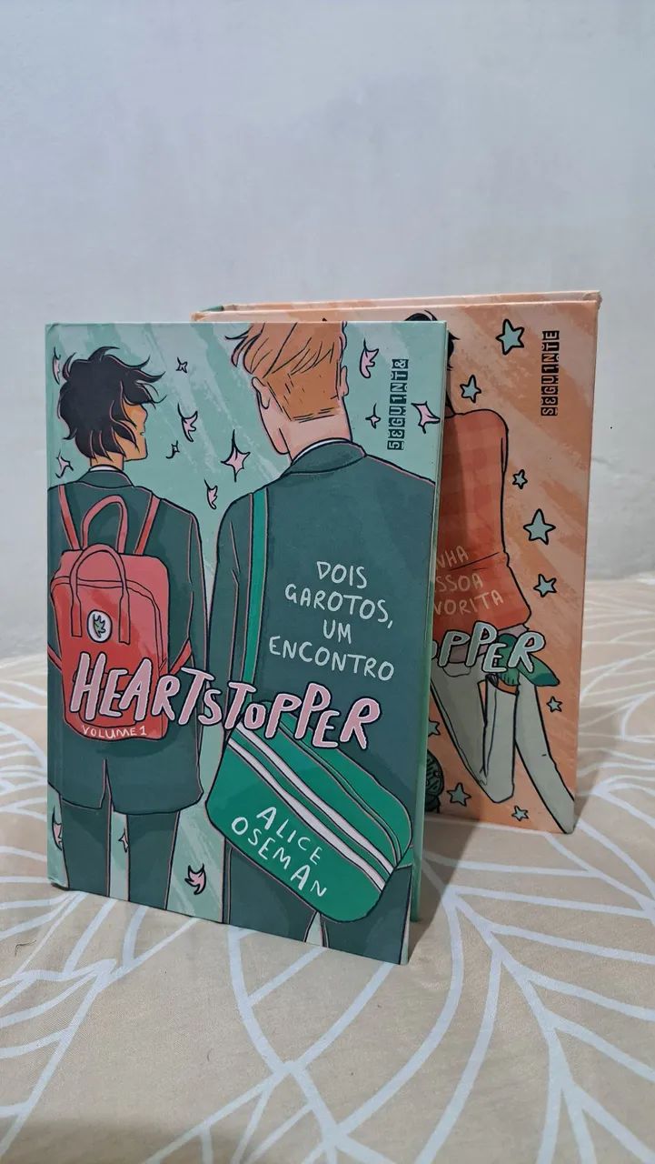 Livros Heartstopper vol. 1 e 2 - Foto 2