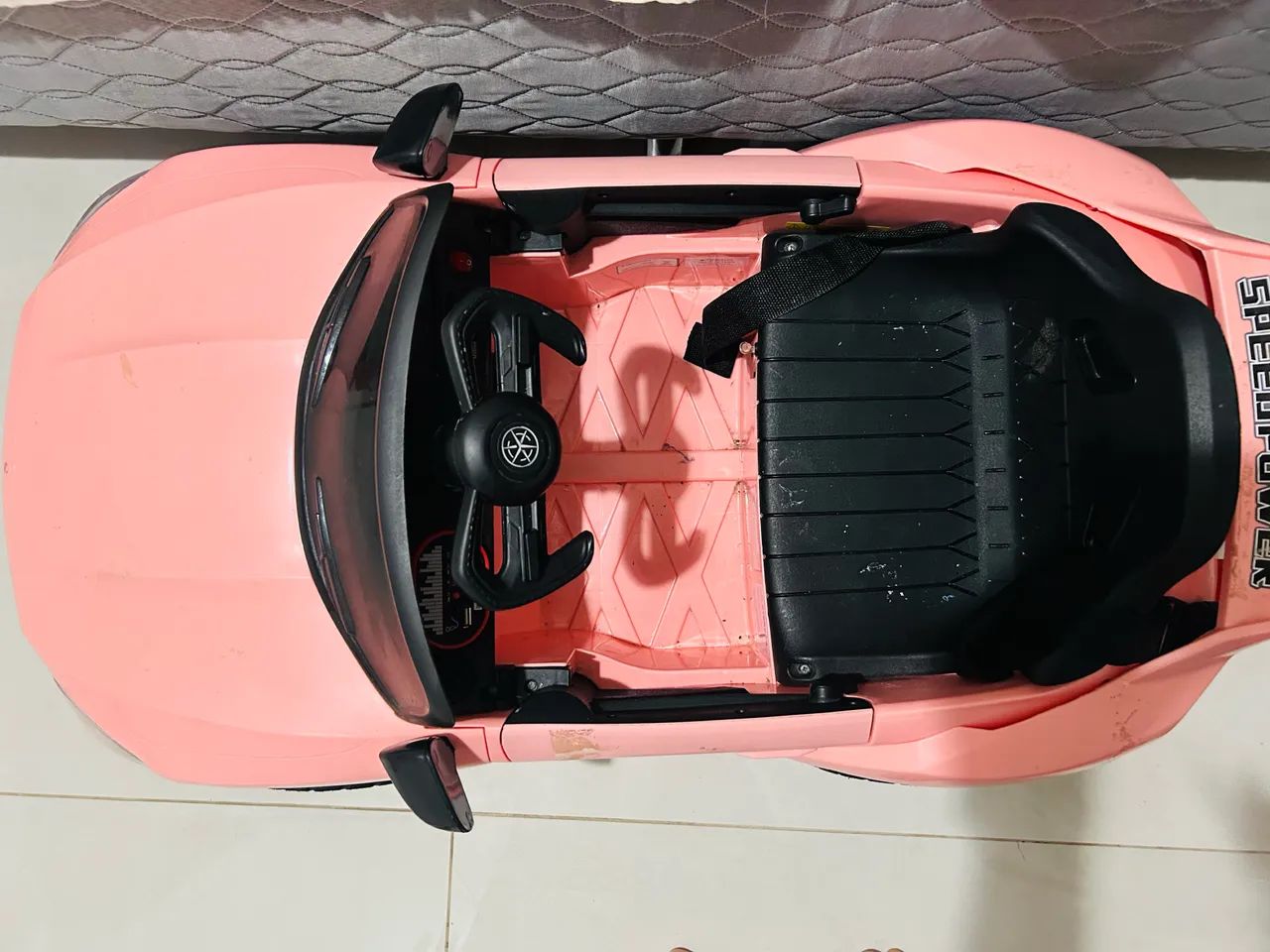Carro elétrico infantil