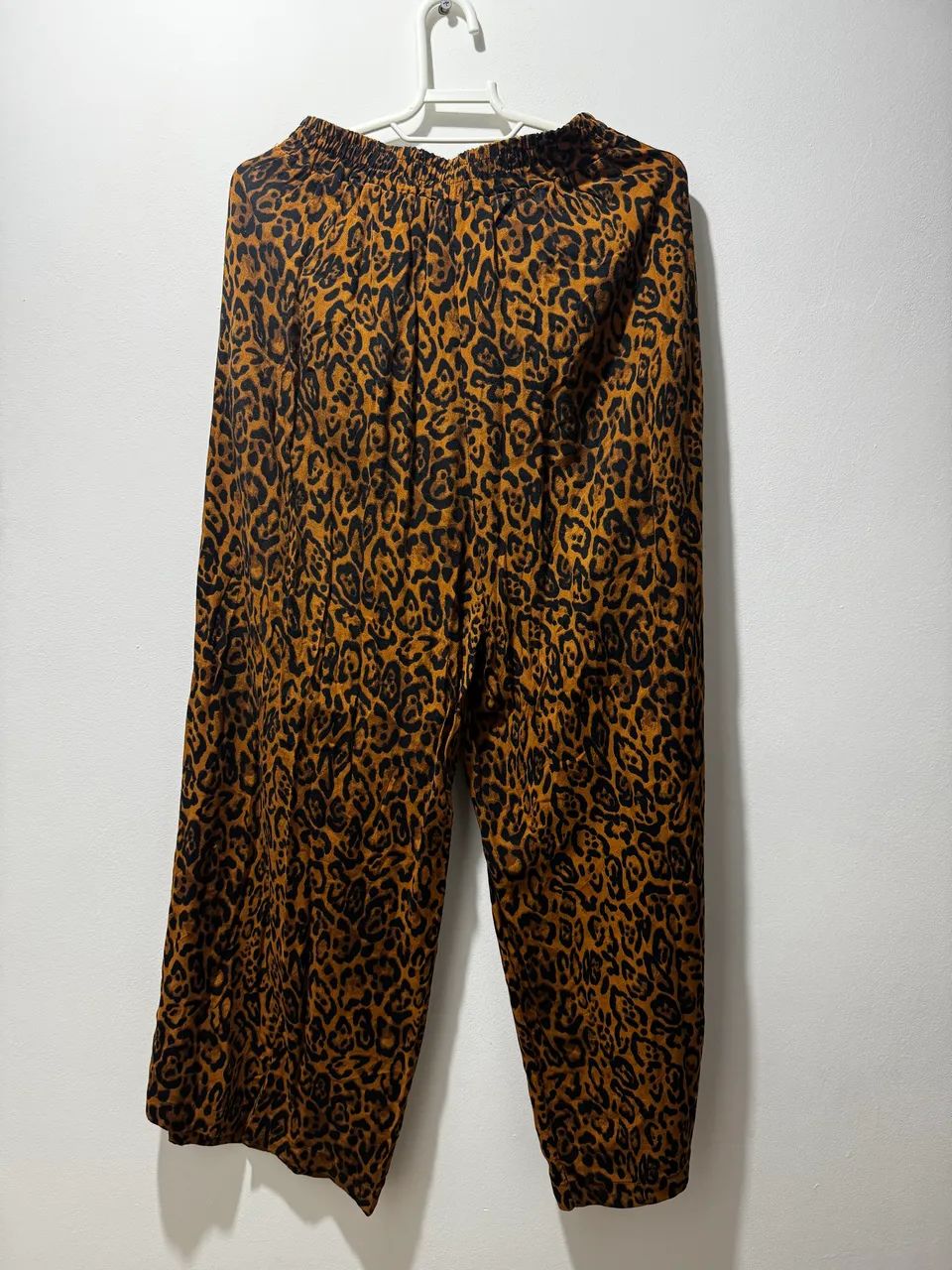 Calça oncinha P  - Foto 4