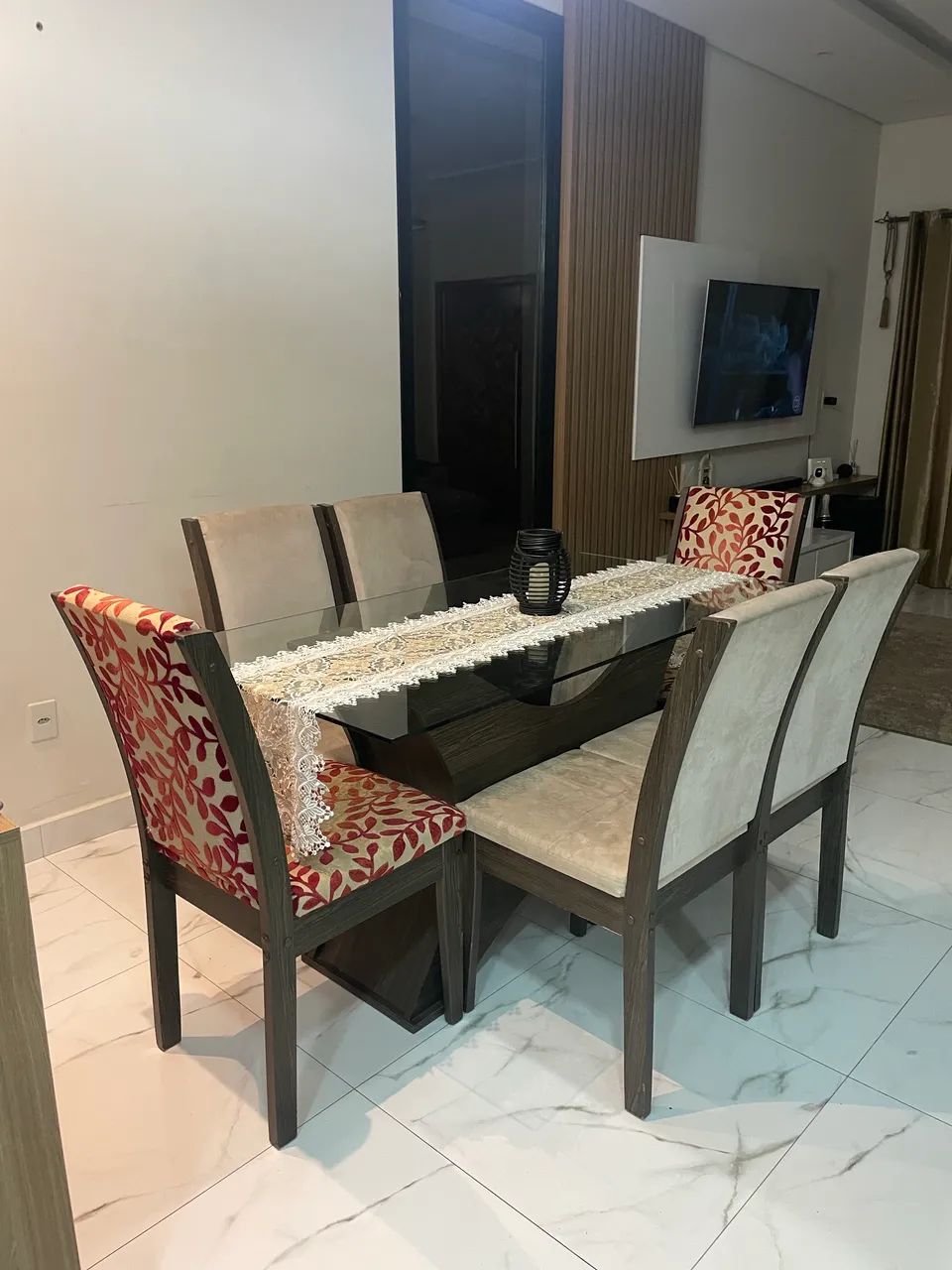 Mesa de vidro com cadeiras 6 lugares