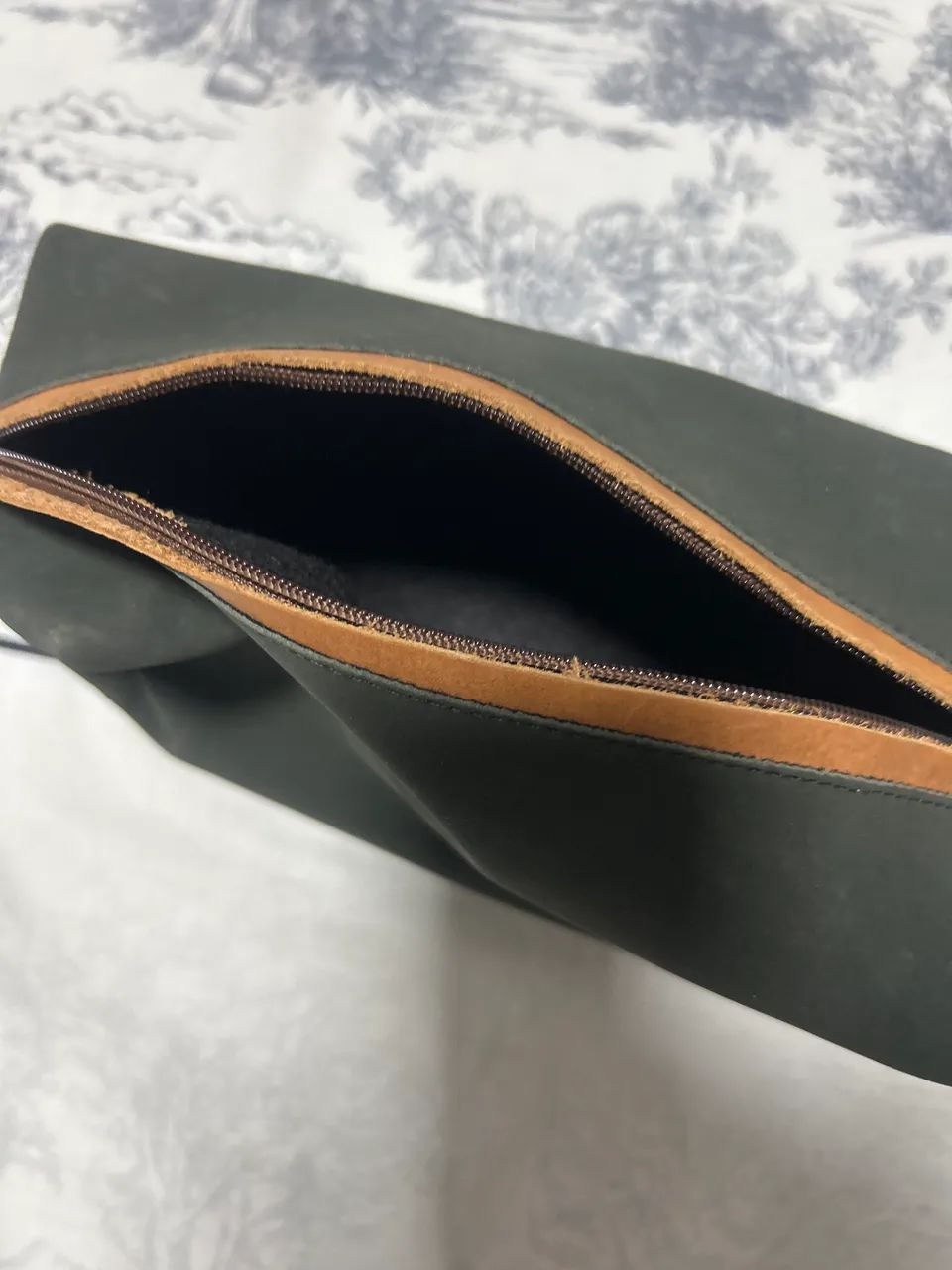 Necessaire democrata