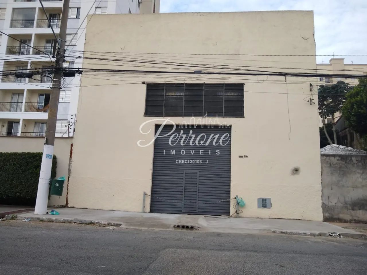 Galpão, 500m², para locação, em Vila Antonieta - SP!